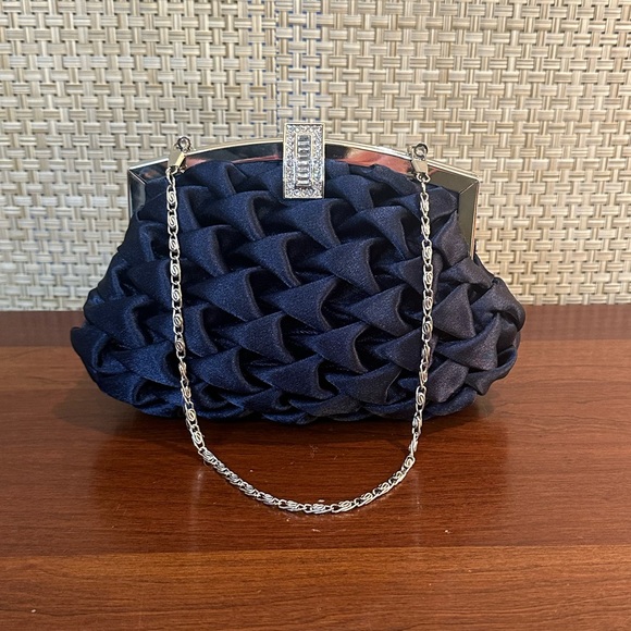 Vintage Handbags - 🌟HP🌟VTG 1990s Navy Blue Satin Smocked Evening Bag Silver Rhinestone Lift Clasp